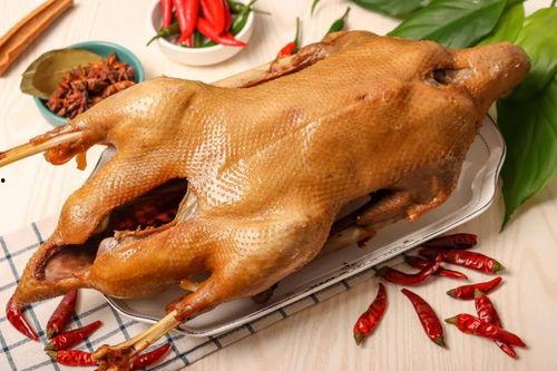 爆料碳烤大鹅视频,揭秘传统美食制作过程 第2张 爆料碳烤大鹅视频,揭秘传统美食制作过程 第2张