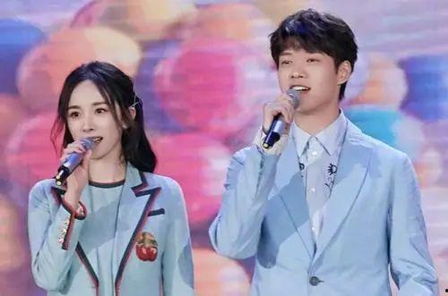 小辫儿圈内爆料,揭秘娱乐圈不为人知的幕后故事