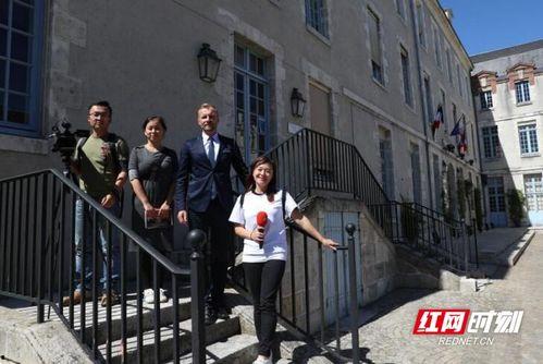 德爱中学爆料事件视频播放,真相究竟如何？  第2张