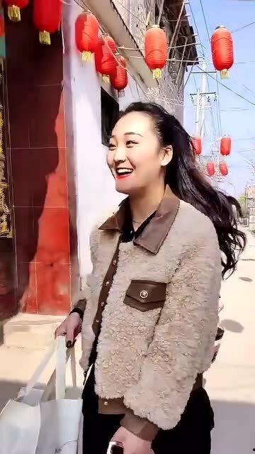 李亚男爆料大衣嫂的视频  第2张